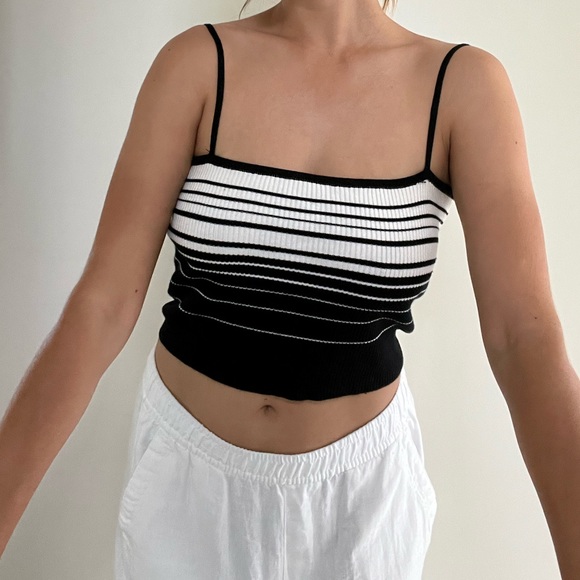 Striped Crop Top - Picture 5 of 5